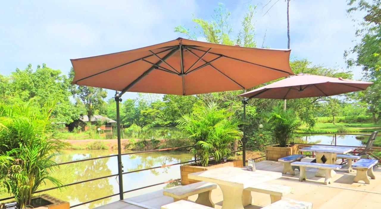 Isaan Perazim Park Hotell Roi Et Eksteriør bilde