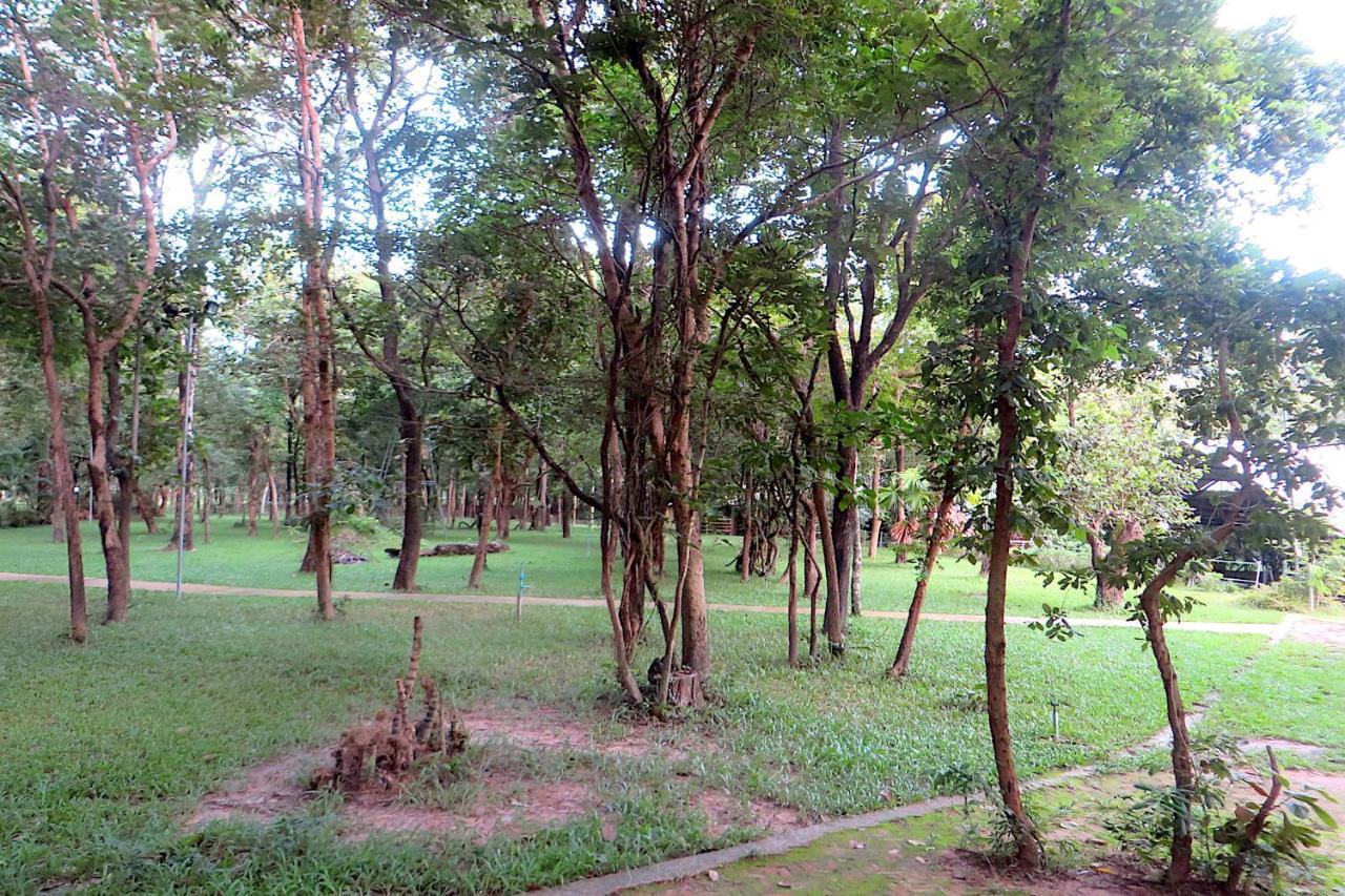 Isaan Perazim Park Hotell Roi Et Eksteriør bilde