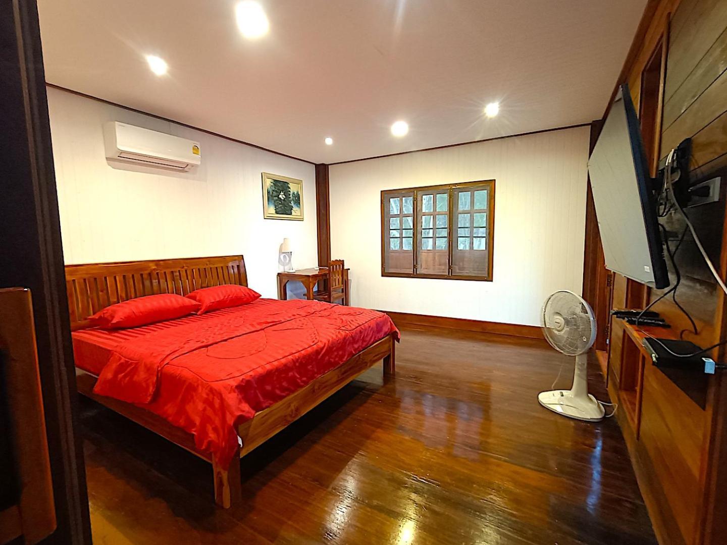 Isaan Perazim Park Hotell Roi Et Eksteriør bilde