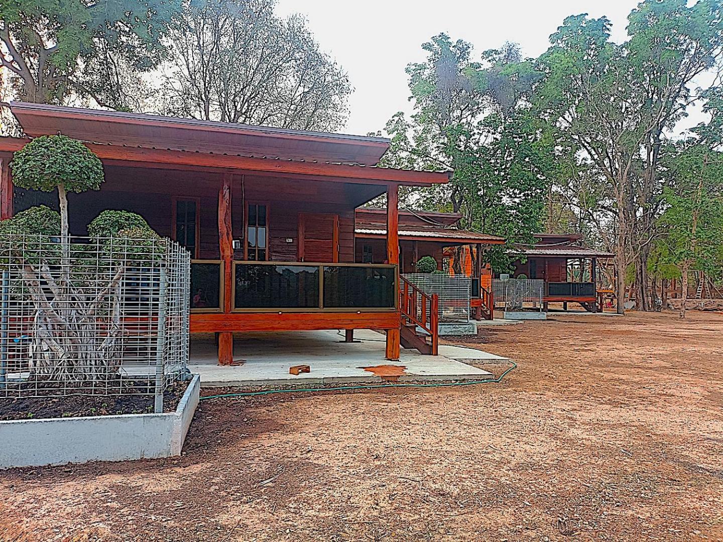 Isaan Perazim Park Hotell Roi Et Eksteriør bilde